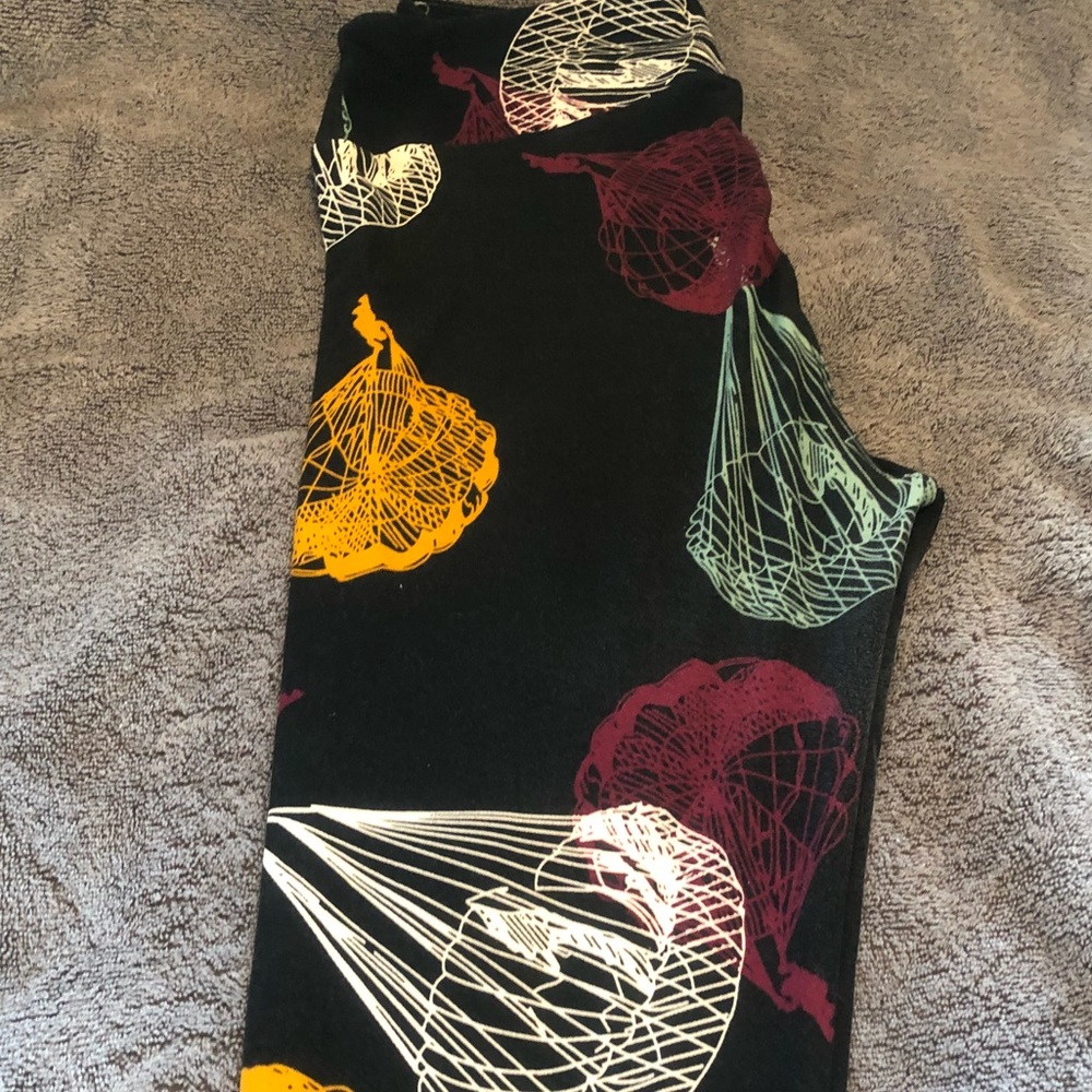 LULAROE Tall & Curvy leggings